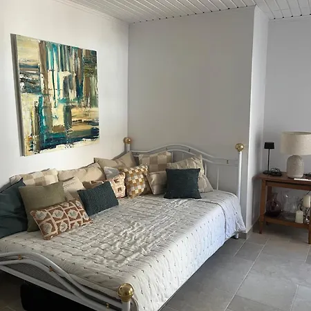 Charming House With Private Garden In Nyaraló